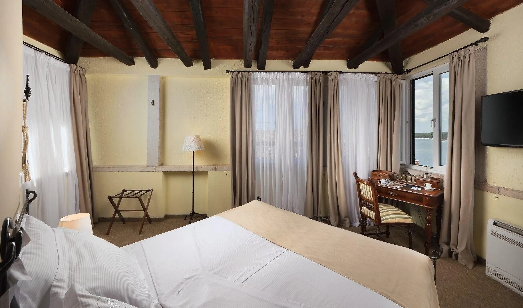 Hotel Angelo D'Oro Rovinj 4*,